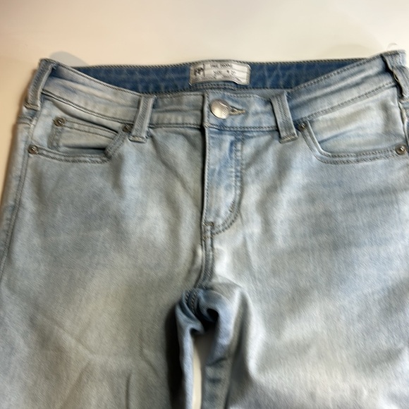 FREE PEOPLE BELLBOTTOM FLAIR LIGHT BLUE STRETCHY DENIM JEANS SZ 27 - Picture 2 of 12